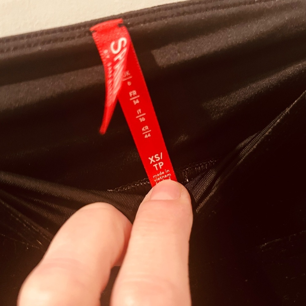 SPANX Black Velvet High-Rise Leggings-holiday party - Picture 8 of 10